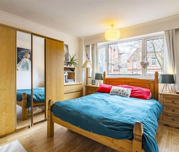 3 bedroom flat to rent - Photo 3