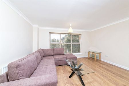 Hanover Avenue, E16 - Photo 2