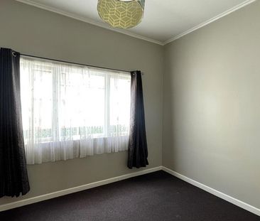 3 Bedroom Family Home - Photo 2