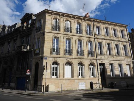 Location Appartement 2 pièces 36m² BORDEAUX 33000 - Photo 2