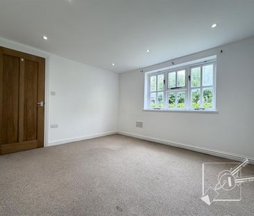 Three Gate Stables, Speedgate Hill, Fawkham - Photo 4