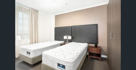 Residences @ 333 Exhibition St – Furnished 2 Bed /2 bath Apartment incl water - Photo 3