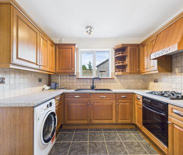 3 bedroom end of terrace house to rent - Photo 5