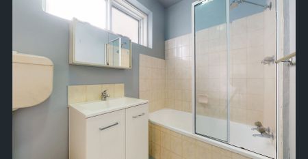 Quiet, Comfortable and Conveniently Located - Photo 3