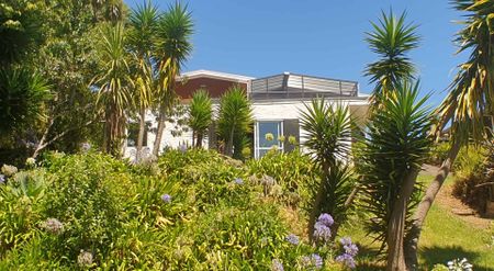 TE ATATU PENINSULA - Harbour view 3 bedroom - Photo 3