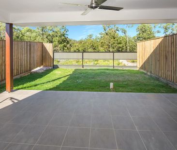 Modern 3-Bedroom Family Home with Fully Fenced Yard - Photo 2