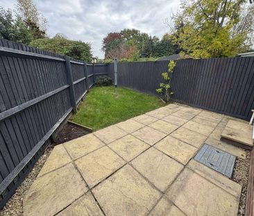 2 bedroom end of terrace house to rent - Photo 1