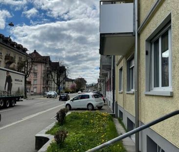 Schöne perfekt gelegene 2-Zimmerwohnung mit Balkon! - Photo 1