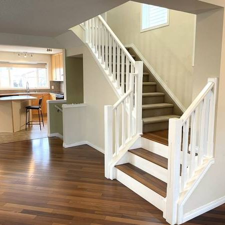 Beautiful House in McKenzie Towne - Calgary - Photo 1