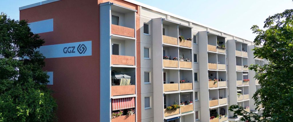 geräumige 4-Raum-Wohnung - Photo 1