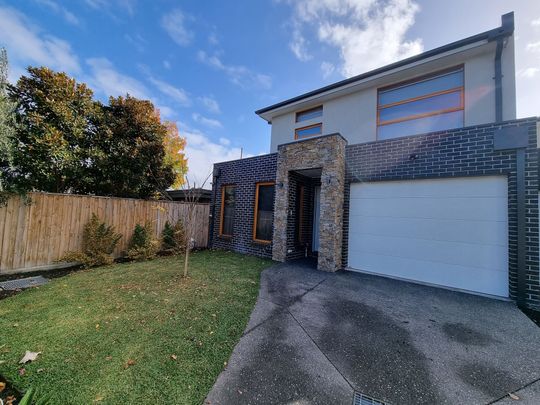 Boutique Large Townhouse - Photo 1