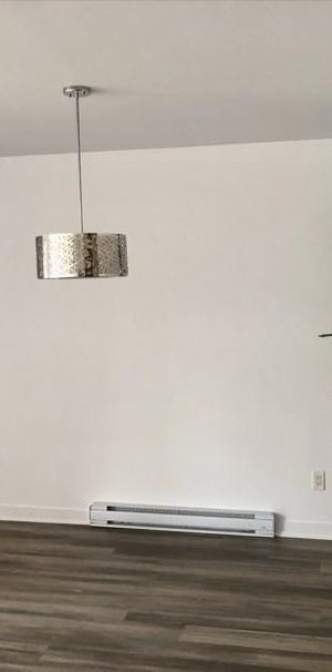 **SUPERBE 4,5 À LOUER LAVAL (Ste-Rose/Champfleury)** - Photo 1