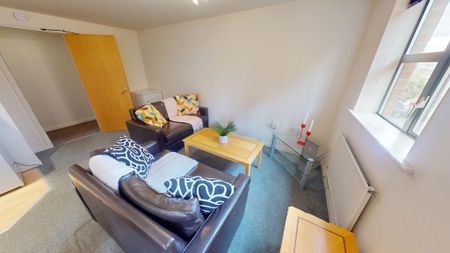 2 bedroom flat to rent - Photo 2