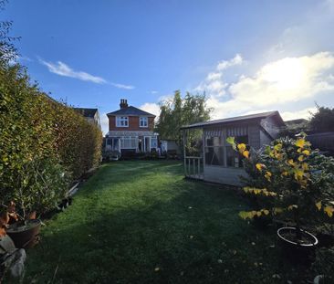 3 bedroom detached house to rent - Photo 3