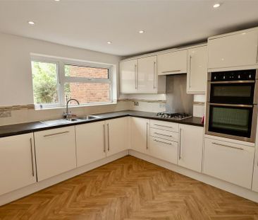 2 bedroom terraced house to rent - Photo 2