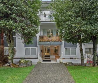 North Garden Apartments | 225 North Garden Drive, Vancouver - Photo 1