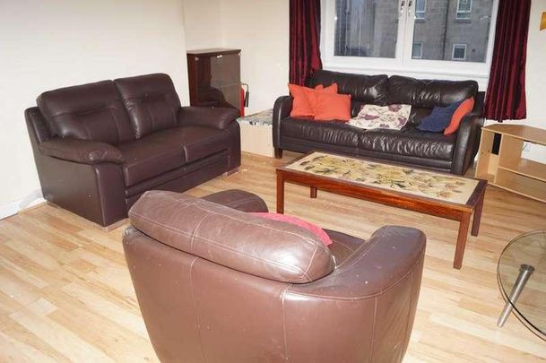 Bedford Avenue, Flat E, AB24 - Photo 1