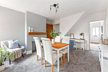 2 bedroom cottage to rent Wickham Road, Fareham, Hampshire, PO16 - Photo 4