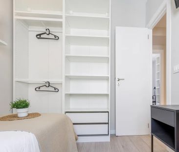 Carrer de Caravaca, Valencia, Valencian Community 46021 - Photo 2