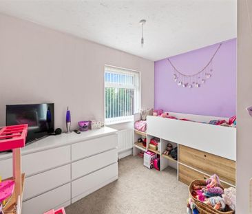 4 Bedroom Detached To Let - Photo 6