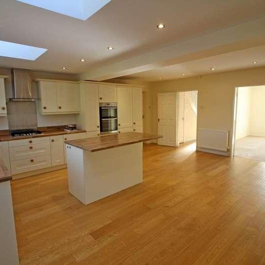 Newington Drive, BL8 - Photo 1