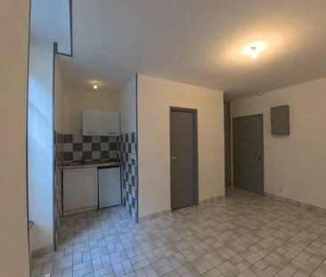 Location Appartement 1 pièce 18m² POITIERS 86000 - Photo 4