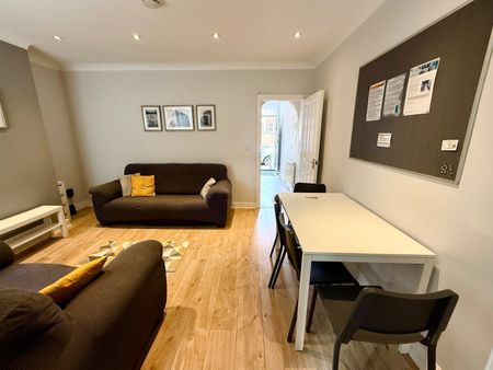 5 Bed Terraced House, Woodside Road, SO17 - Photo 3