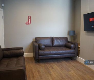 4 bedroom terraced house to rent - Photo 3
