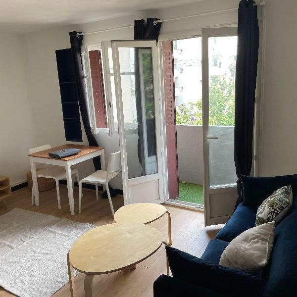 Appartement 1 pièces 21m2 MARSEILLE 4EME 550 euros - Photo 1