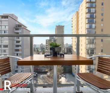 Condo in Downtown Vancouver, BC - Photo 6