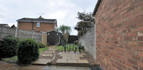 2 bedroom terraced house to rent - Photo 2