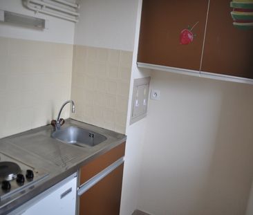 Location Appartement 1 pièce 24m² - Photo 2