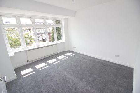 Esher Avenue, North Cheam SM3 - Photo 3