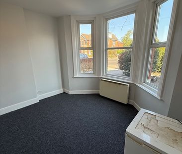 1 Bed Flat, Howard Rd, SO15 - Photo 3