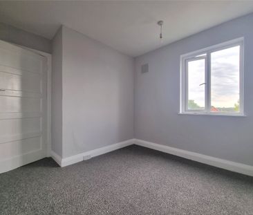 Chatsworth Parade, Orpington, Kent, BR5 - Photo 2