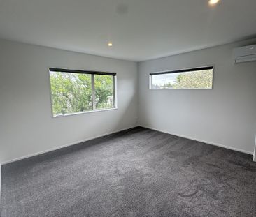 Renovated in the heart of Henderson - Photo 2