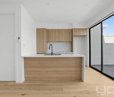 Brand New Townhouse in Sunshine North - Photo 4