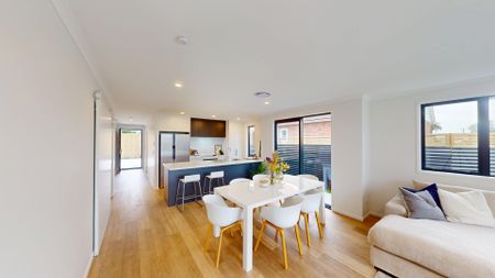 College Estate - 3 Bedrooms - Photo 3