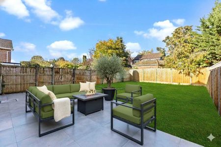 4 bedroom semi-detached house to rent - Photo 3