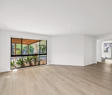 51 Lakeshore Dr, Helensvale QLD 4212 - House For Rent | Domain - Photo 1