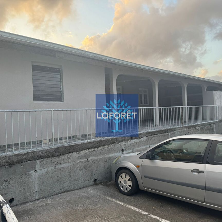 Maison T5 Saint-Esprit à louer - Photo 1