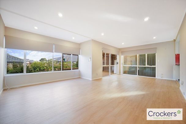Modern 4-Bedroom Beauty in Wiri - Photo 1