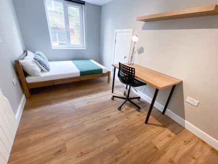 8 bedroom flat to rent - Photo 3