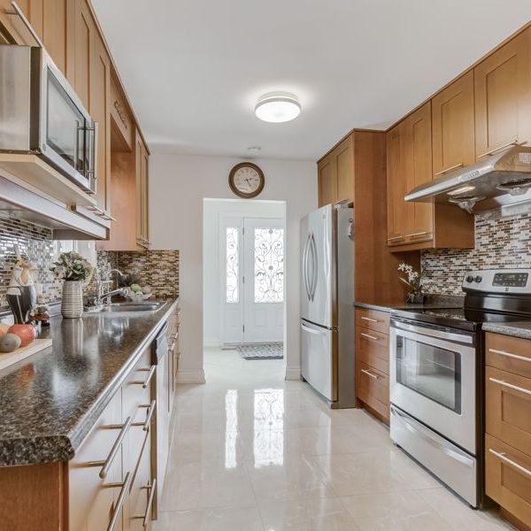For Lease - 1207 Verhoeven Court, Mississauga, Ontario - Photo 1