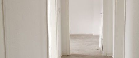 Tolle 2-Zimmer-Dachgeschosswohnung - saniert und renoviert - Photo 1