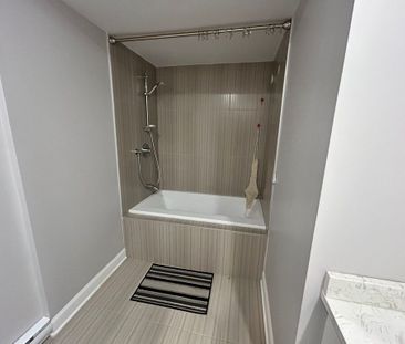 Charmant Et Grand 4 1/2 à Louer - Photo 3