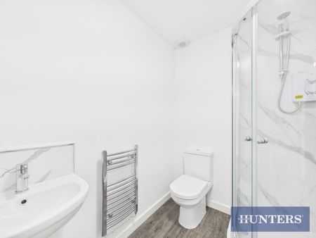 2 bedroom Flat To Let - Photo 4