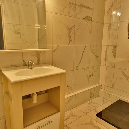 Location Appartement 2 pièces 49m² RENNES 35200 - Photo 4