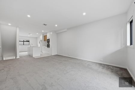 9/33 Braybrooke Street, Bruce ACT 2617 - Townhouse For Rent | Domain - Photo 2