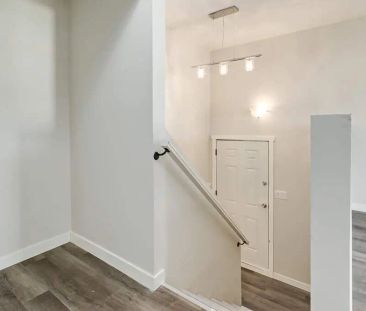 - 3 Bedroom at Poplar Grove - Photo 5